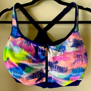 Victoria Secret VSX Sport Sports Bra water   color 36DD Front Zip Closure Lined